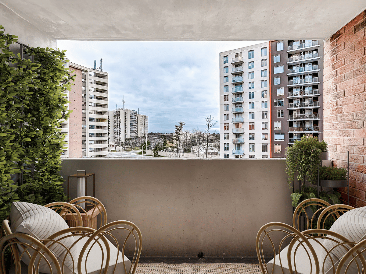 Staged balcony at Marlborough Court.